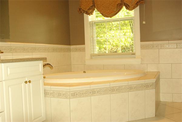 6 Alcove Road Southwick, MA 01077 - Photo 6 of 30 Gallery Image 6