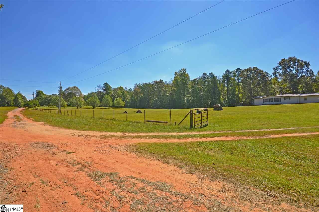 145 Finley Road, Unit B Belton, SC 29627 - Photo 18 of 22