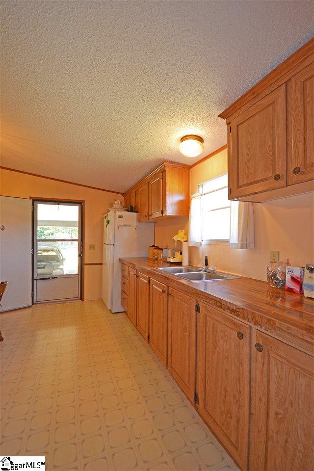 145 Finley Road, Unit B Belton, SC 29627 - Photo 3 of 22