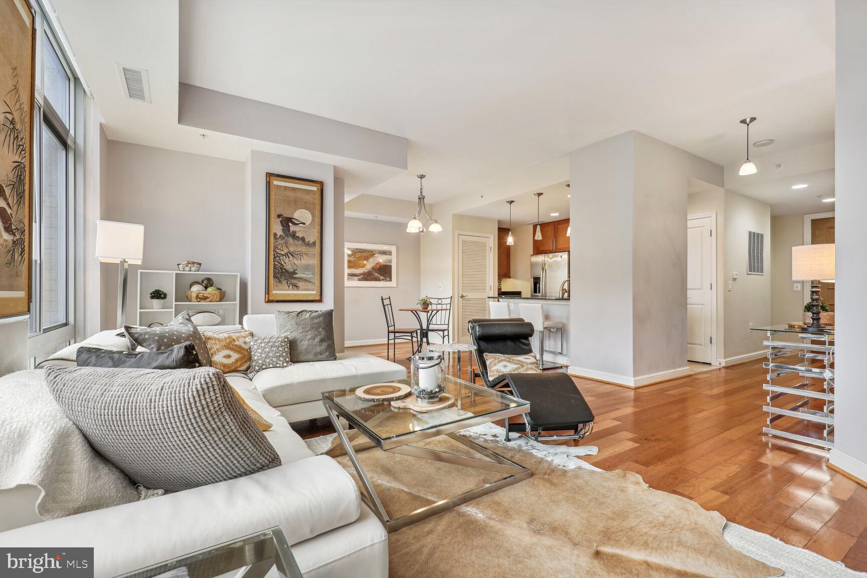 11990 Market Street, Unit 506 Reston, VA 20190 - Photo 3 of 39 Main Living Area