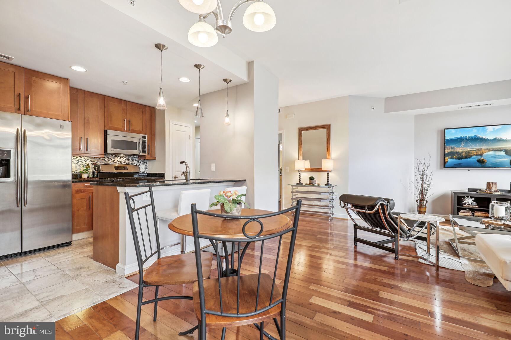 11990 Market Street, Unit 506 Reston, VA 20190 - Photo 4 of 39 Main Living Area