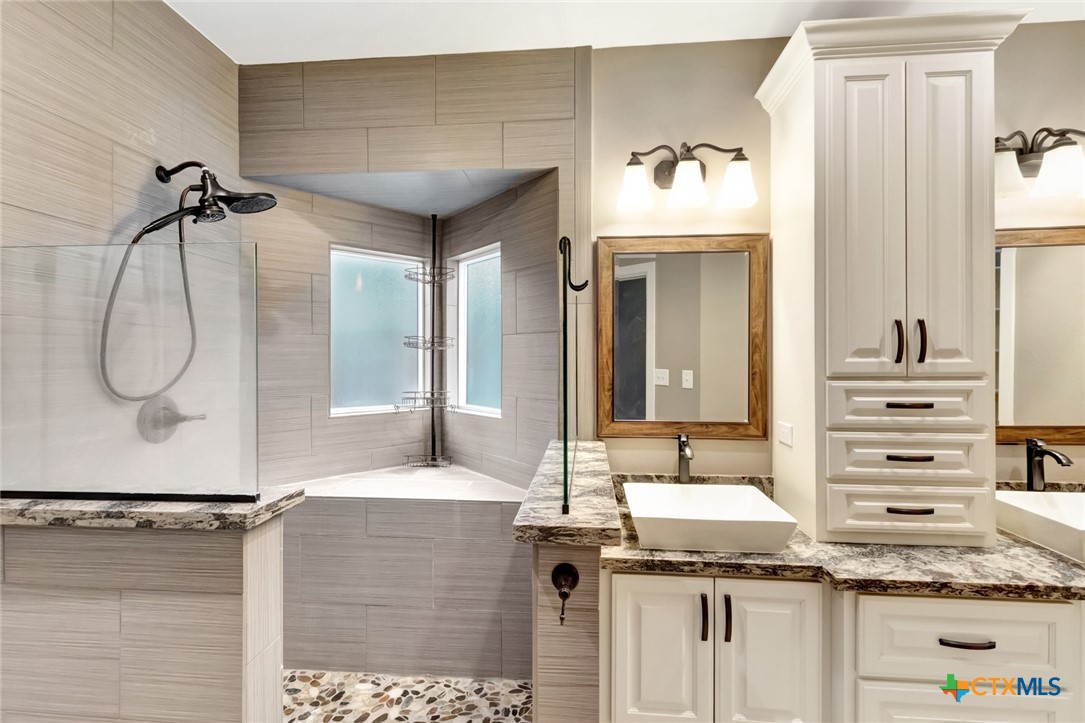 107 Masters Court Victoria, TX 77904 - Photo 32 of 48 Spacious Walk-In Shower