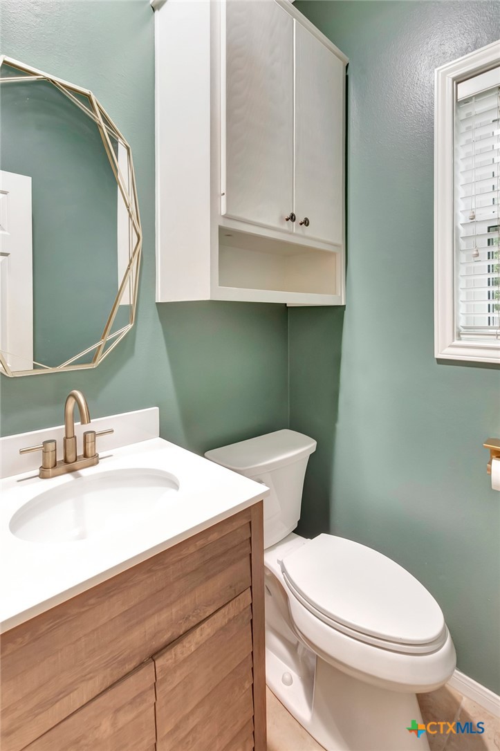 107 Masters Court Victoria, TX 77904 - Photo 9 of 48 Half Bath near Utility Room