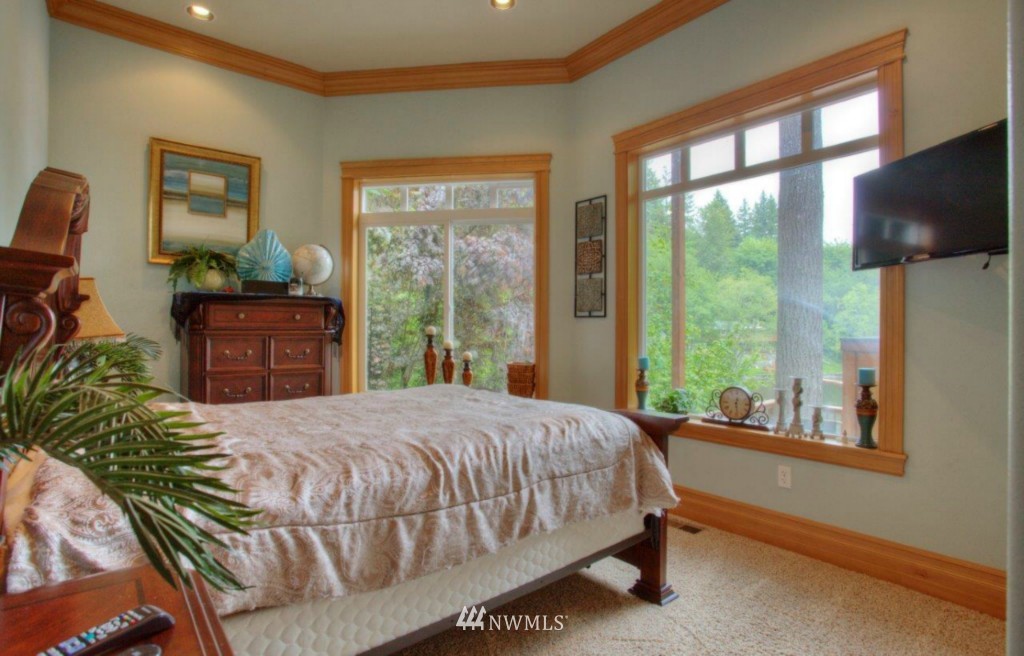 4926 Raccoon Valley Road Southeast Olympia, WA 98513 - Photo 22 of 23 Gallery Image 22