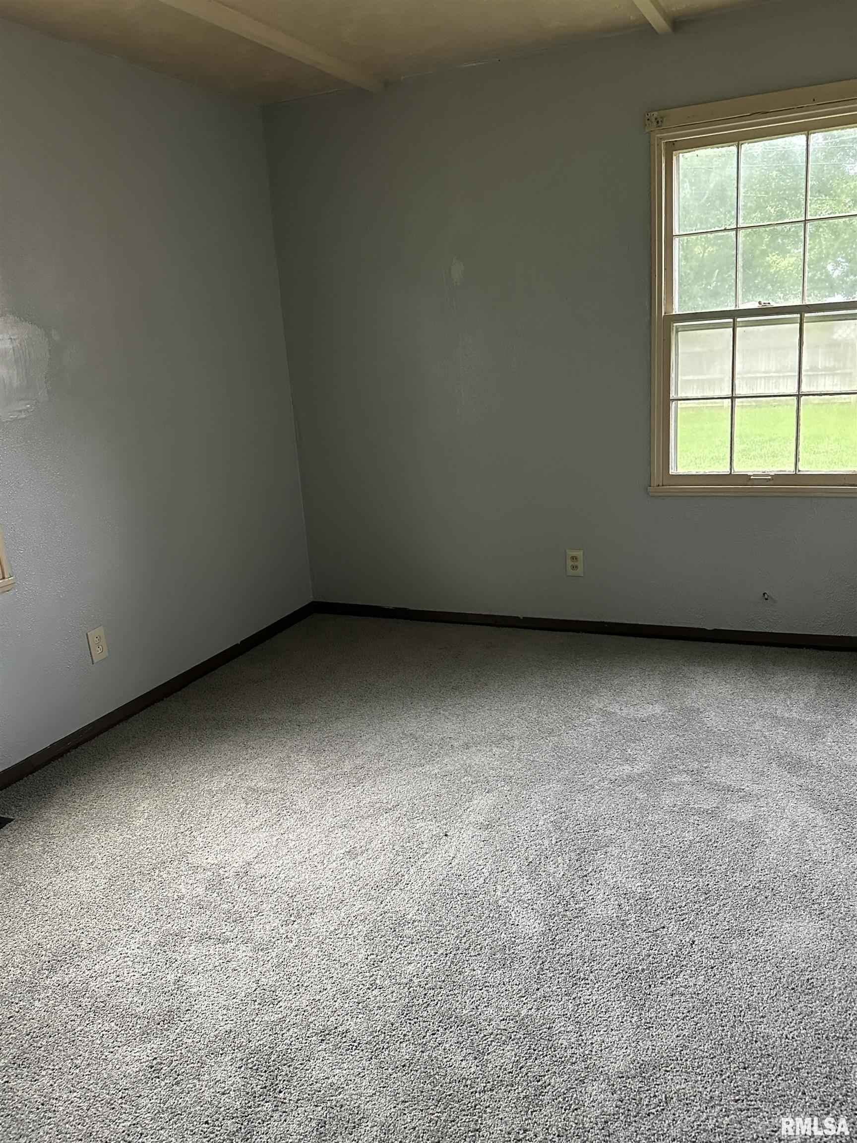 2924 North Mission Road Peoria, IL 61604 - Photo 8 of 29 Gallery Image 8