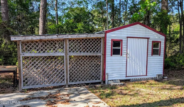 $2,600 | 46 Mroz Road, Beaufort, SC 29906