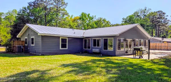 $2,600 | 46 Mroz Road, Beaufort, SC 29906