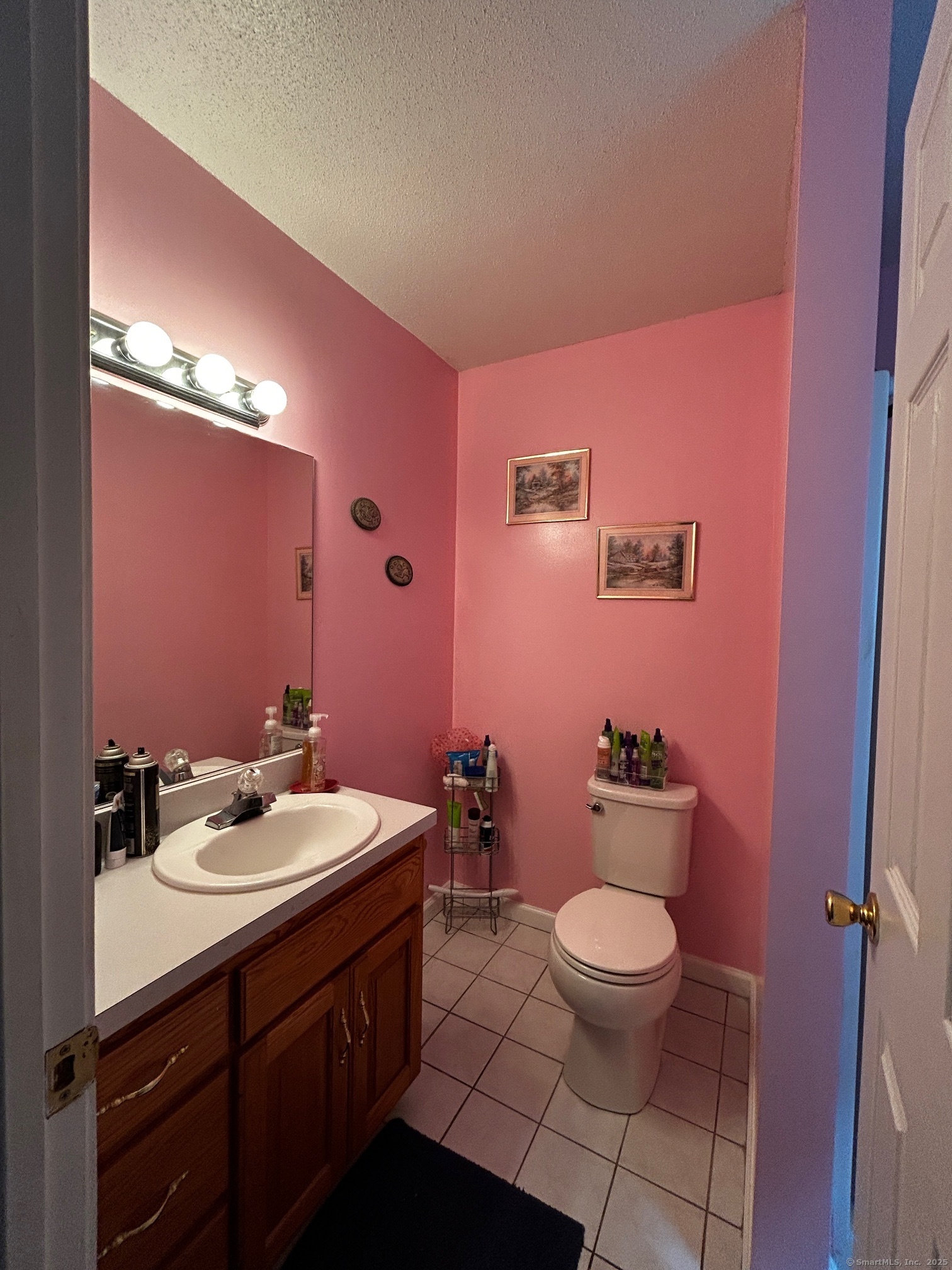 397 Walnut Hill Road Thomaston, CT 06787 - Photo 26 of 36 Full Bathroom off of Primary Bedroom