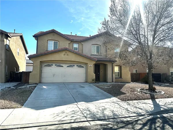 $2,390 | 15107 Linking Lane, Victorville, CA 92394