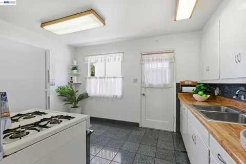 $799,000 | 3838 Monterey Boulevard, San Leandro, CA 94578