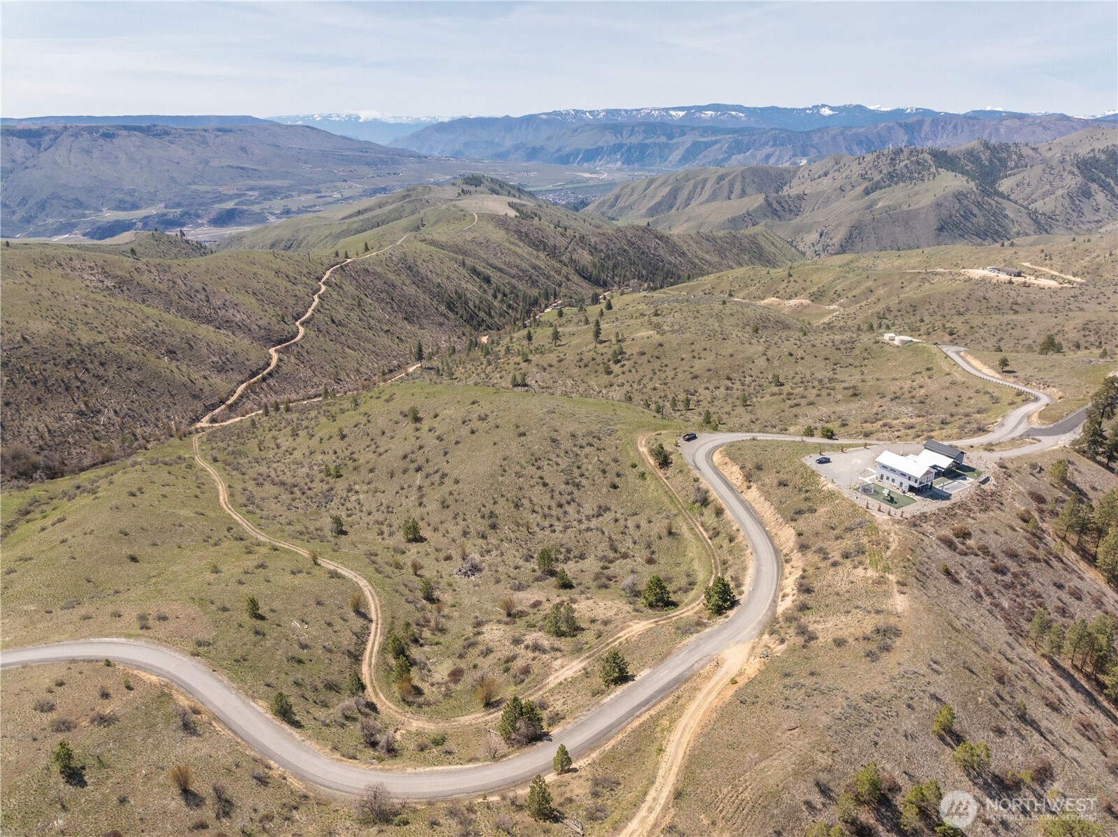 295 Hawks Ridge Road Chelan, WA 98816 - Photo 12 of 31 a view of mountains and mountain
