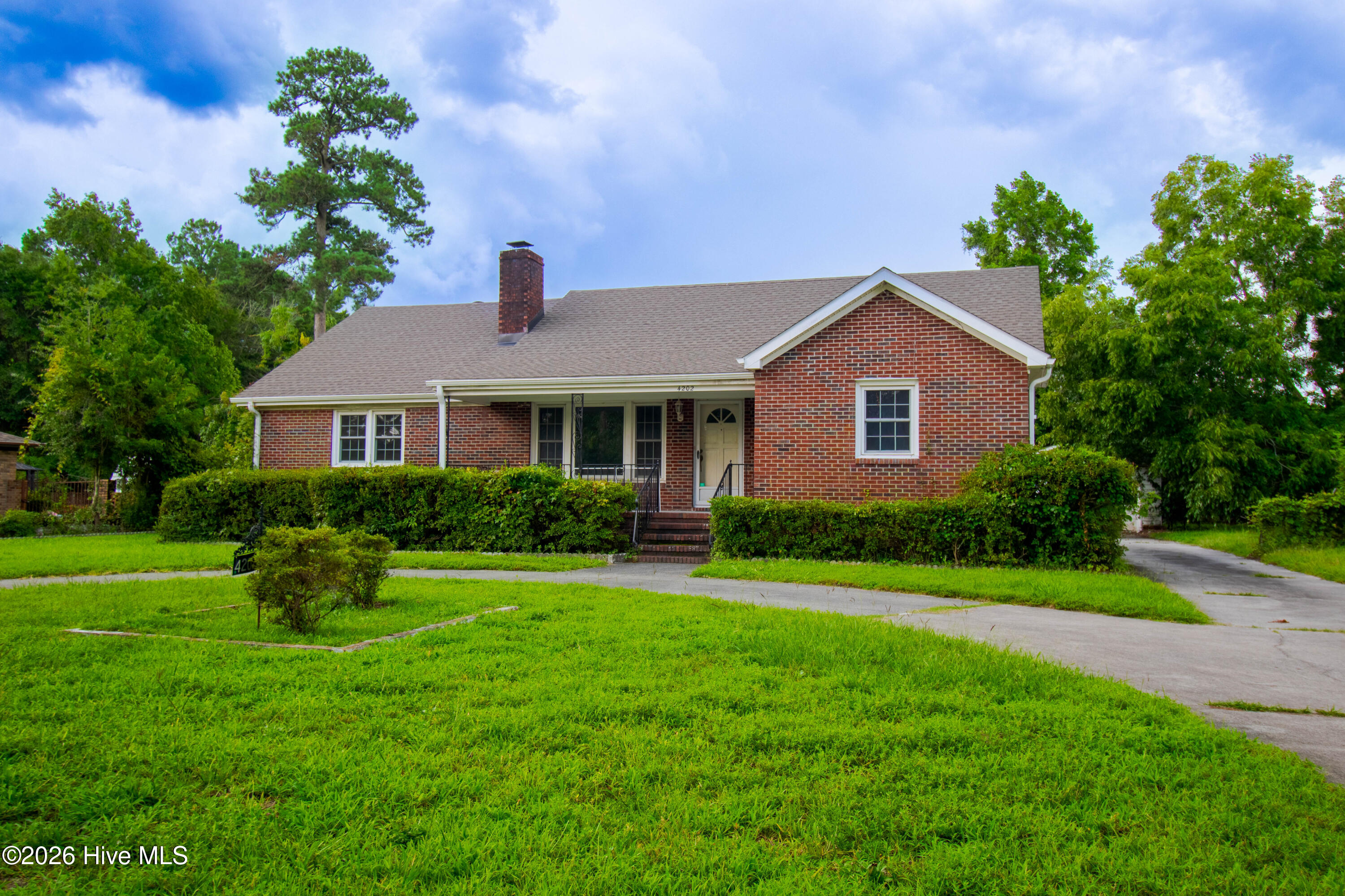 4202 Dewitt Road Wilmington, NC 28405 - Photo 2 of 26 Gallery Image 2