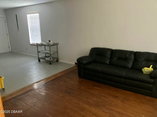 $1,800 | 411 Pleasant Street, Daytona Beach, FL 32114