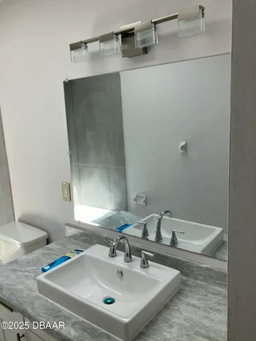 $1,800 | 411 Pleasant Street, Daytona Beach, FL 32114