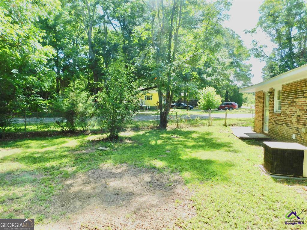 304 Wall Street Warner Robins, GA 31088 - Photo 3 of 20