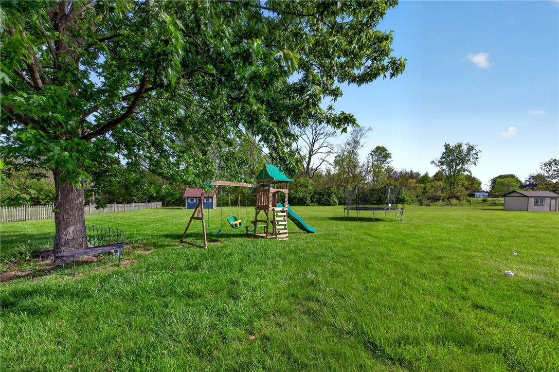 4996 Shannon Avenue Springfield, OH 45504 - Photo 60 of 61 Expansive green space featuring recreational amenities, offering ample room for outdoor activities.