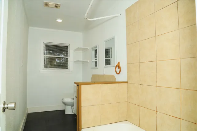 $1,600 | 1129 North Arcola Street, Angleton, TX 77515