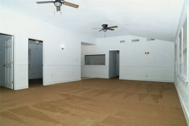 $1,600 | 1129 North Arcola Street, Angleton, TX 77515