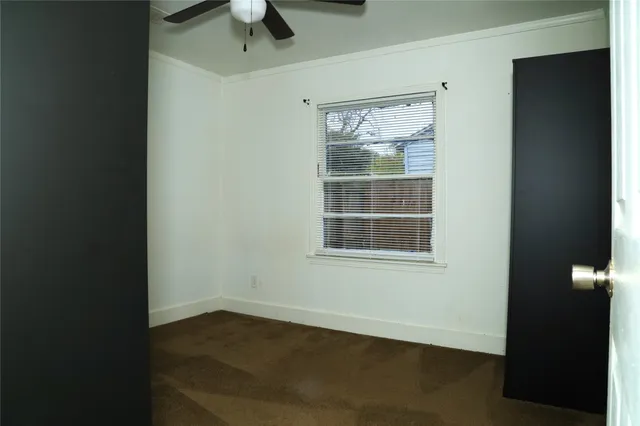 $1,600 | 1129 North Arcola Street, Angleton, TX 77515