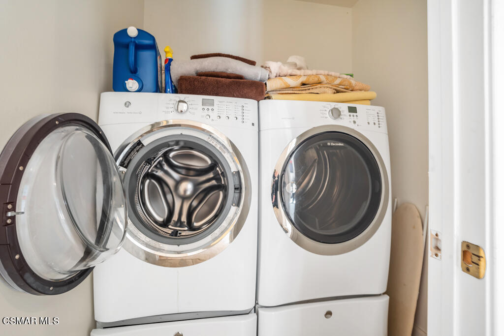 1138 Corte Riviera Camarillo, CA 93010 - Photo 27 of 40 a utility room with dryer and washer