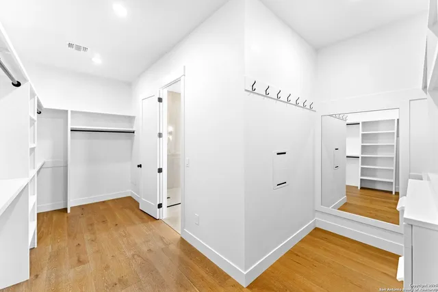 $849,999 | 736 Mountain Creek Trail, Boerne, TX 78006