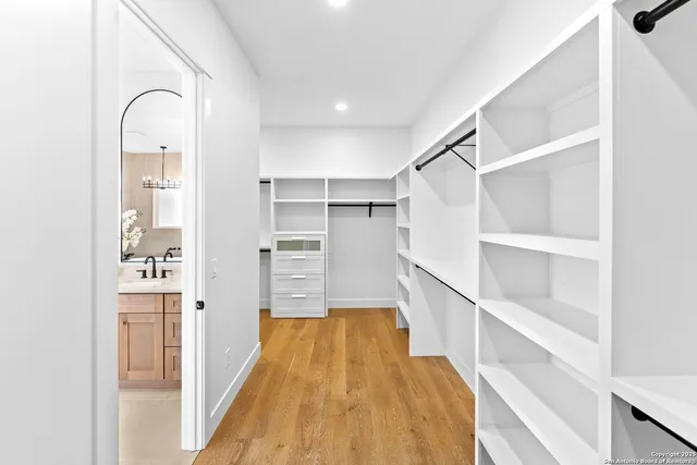 $849,999 | 736 Mountain Creek Trail, Boerne, TX 78006