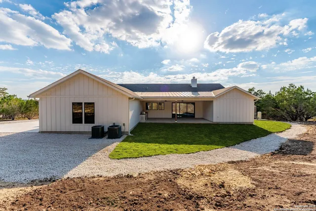 $849,999 | 736 Mountain Creek Trail, Boerne, TX 78006