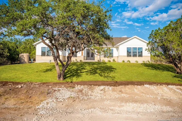 $849,999 | 736 Mountain Creek Trail, Boerne, TX 78006