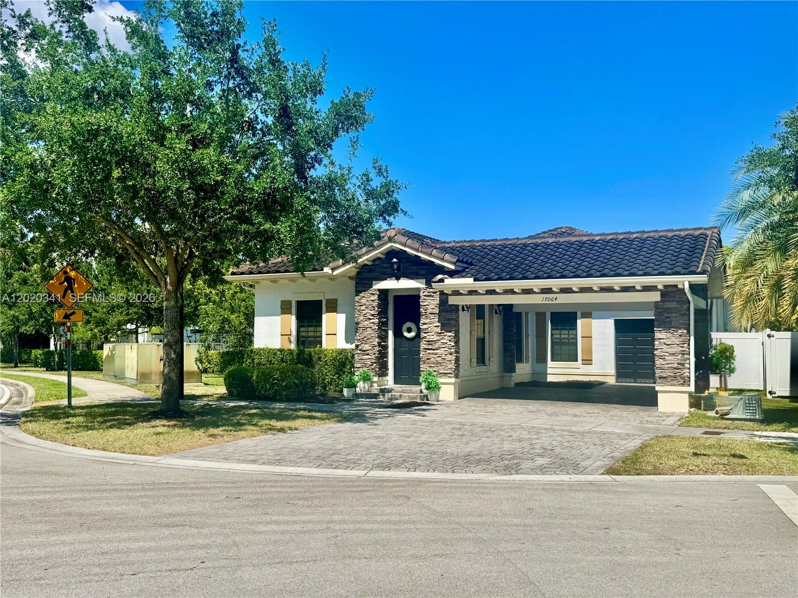 17064 Southwest 90th Way Miami, FL 33196 - Photo 1 of 1