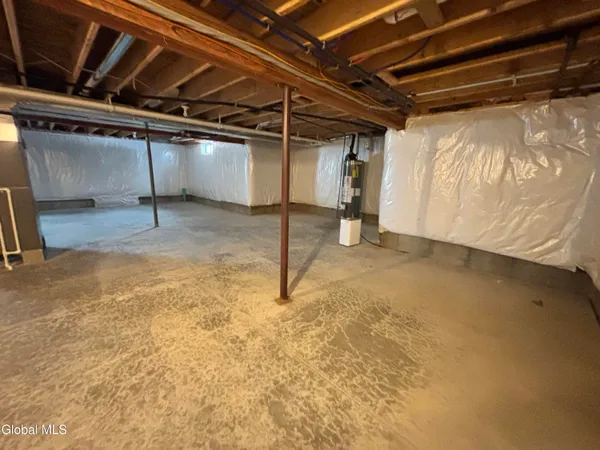 $2,950 | 587 A Grooms Road, Clifton Park, NY 12065