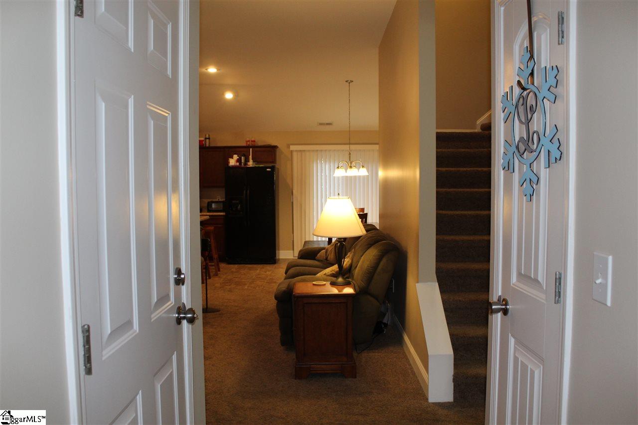 11 Rusty Court Simpsonville, SC 29680 - Photo 3 of 20 Gallery Image 3