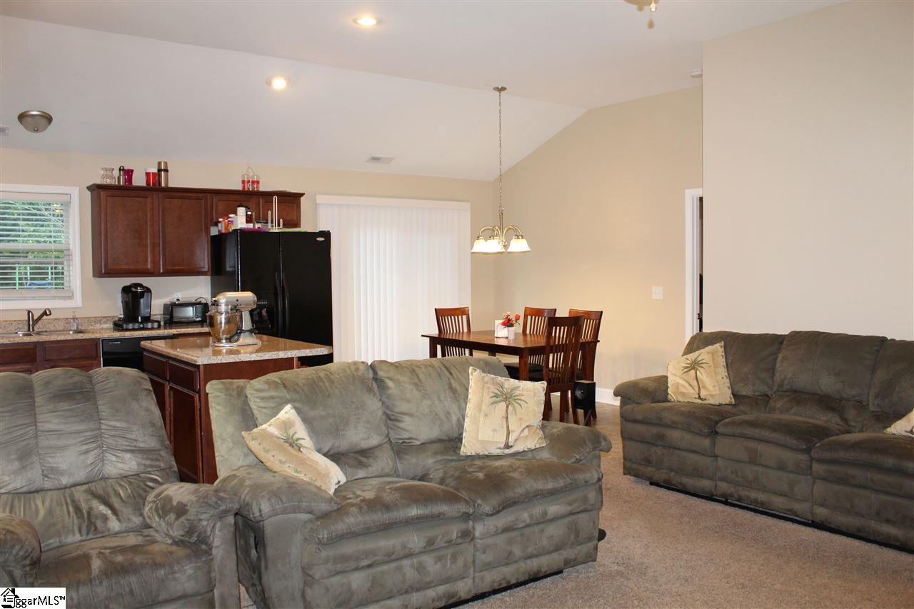 11 Rusty Court Simpsonville, SC 29680 - Photo 5 of 20 Gallery Image 5