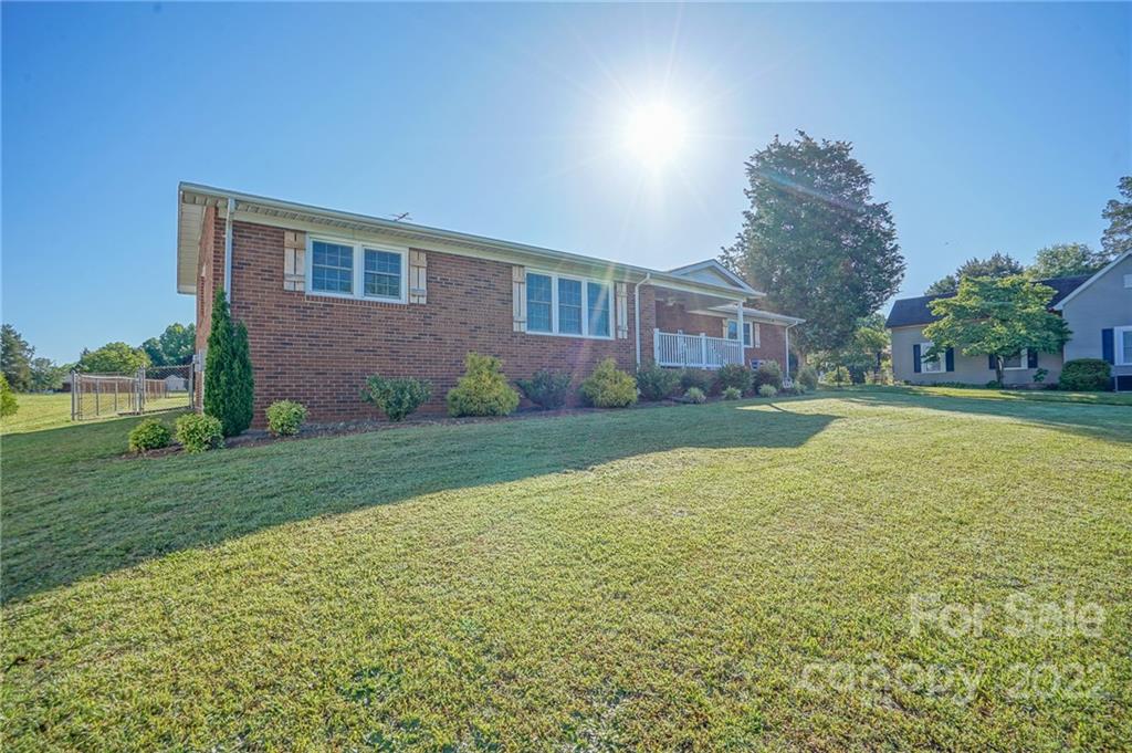 650 Lippard Road Salisbury, NC 28146 - Photo 5 of 46 Gallery Image 5