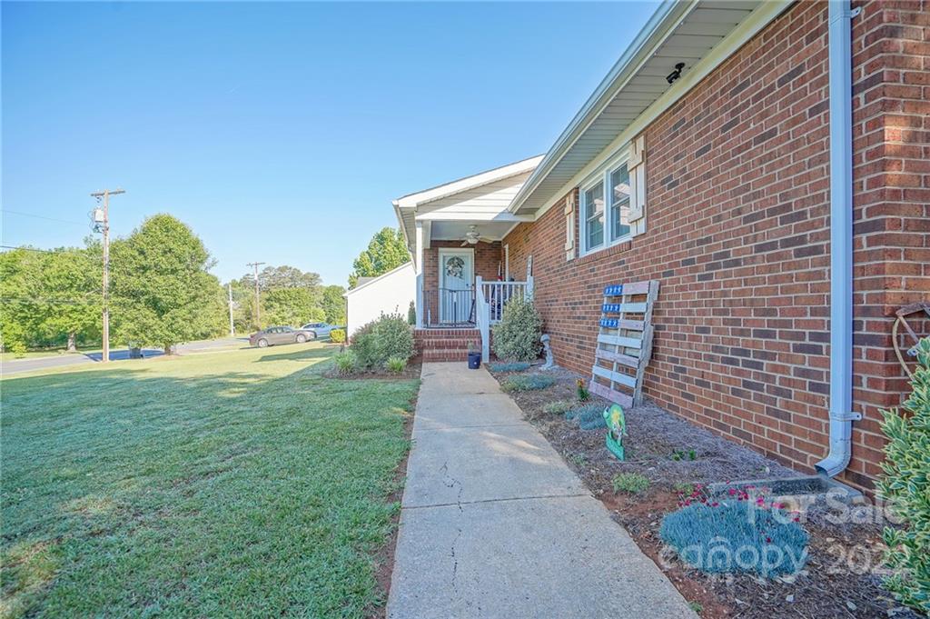 650 Lippard Road Salisbury, NC 28146 - Photo 7 of 46 Gallery Image 7