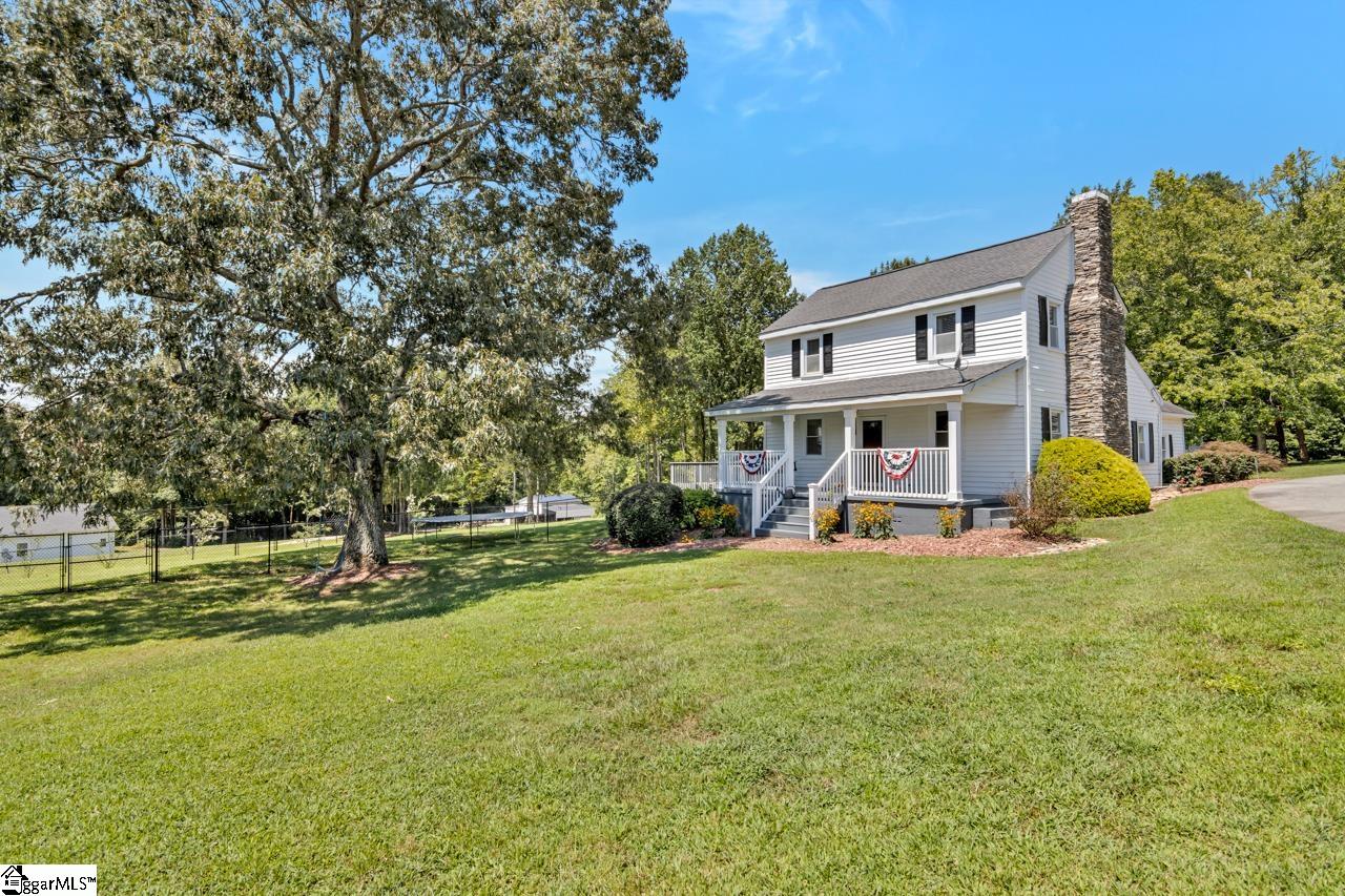 1027 Johnson Road Easley, SC 29642 - Photo 2 of 36