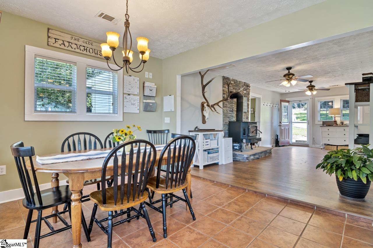 1027 Johnson Road Easley, SC 29642 - Photo 11 of 36