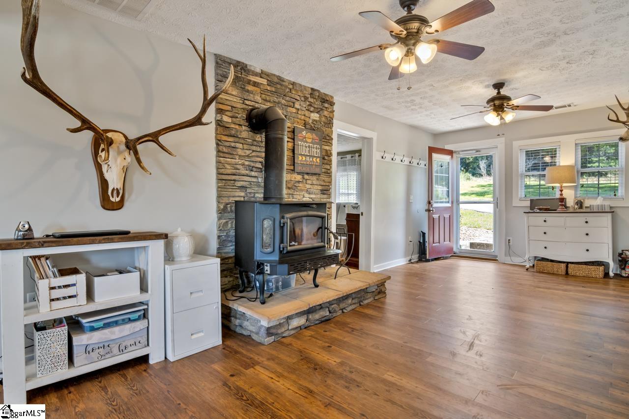 1027 Johnson Road Easley, SC 29642 - Photo 12 of 36