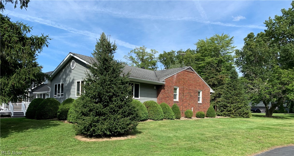 399 Howland Wilson Road Northeast Warren, OH 44484 - Photo 5 of 35 Gallery Image 5