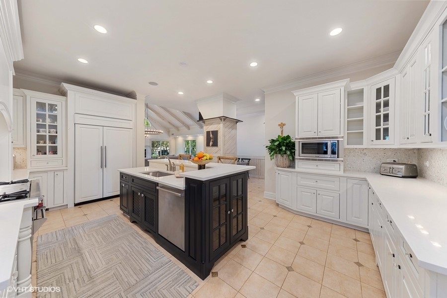 236 Melrose Avenue Elmhurst, IL 60126 - Photo 13 of 50 a kitchen with a sink and cabinets