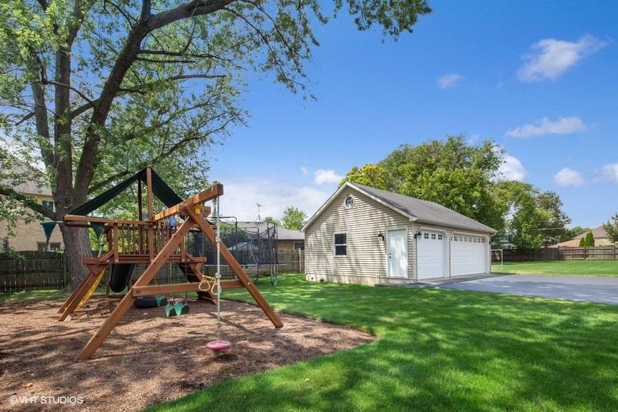 236 Melrose Avenue Elmhurst, IL 60126 - Photo 35 of 50 a view of a house with a backyard