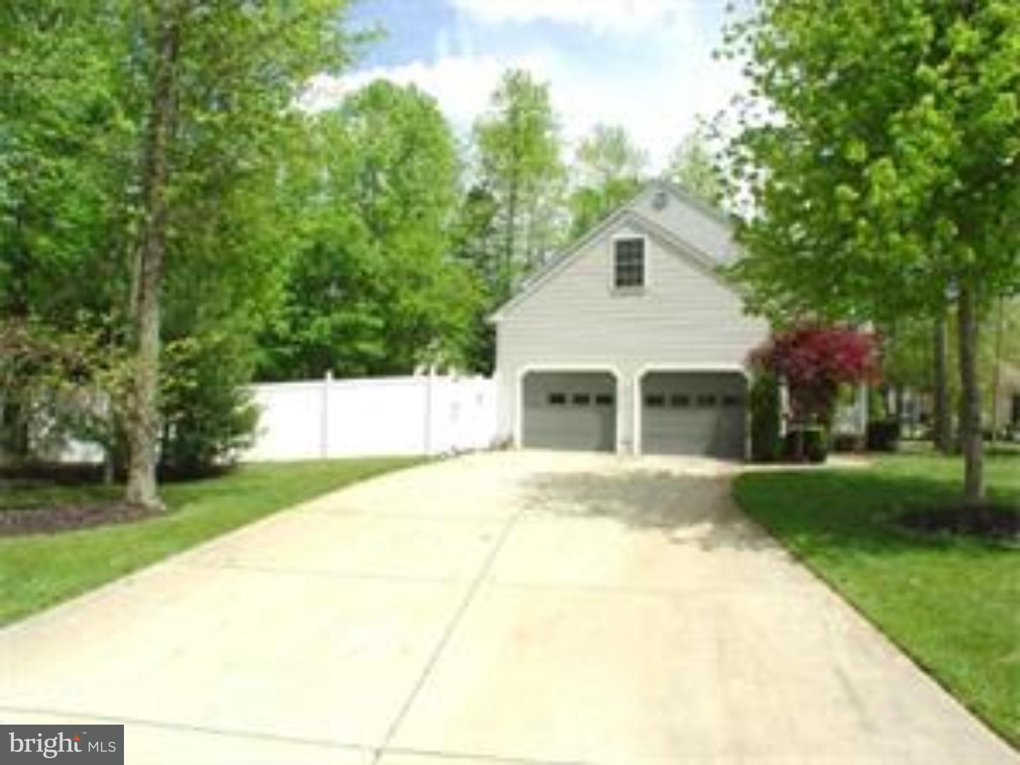 645 Surrey Road Sewell, NJ 08080 - Photo 3 of 7 Exterior Side