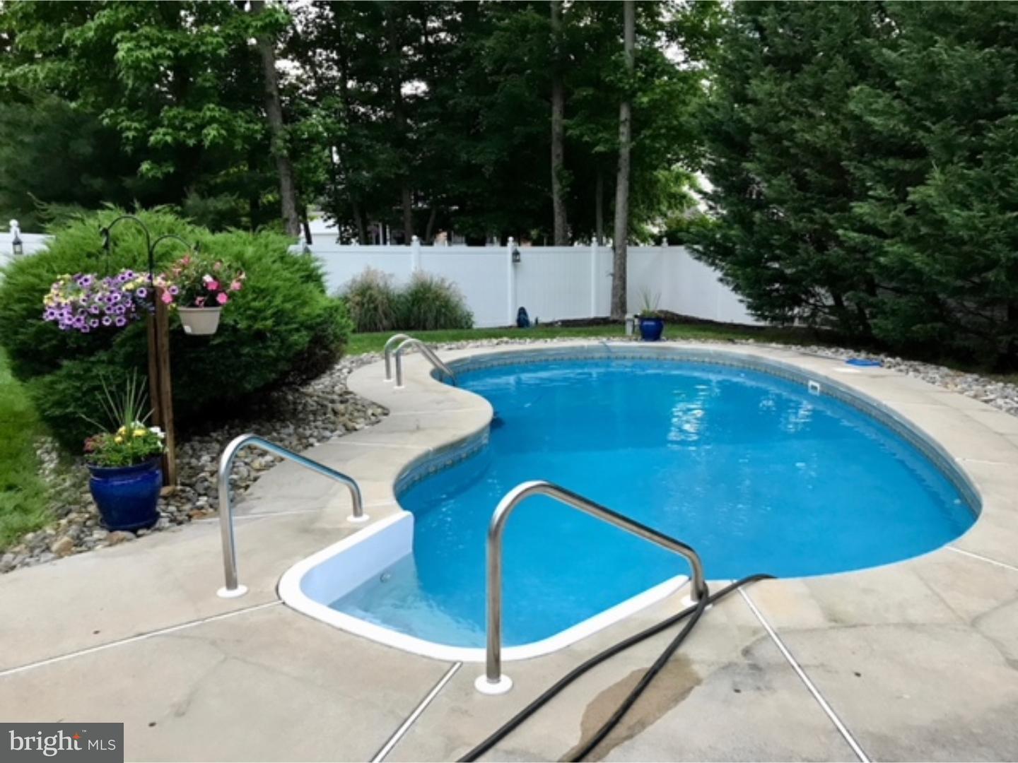 645 Surrey Road Sewell, NJ 08080 - Photo 4 of 7 Pool