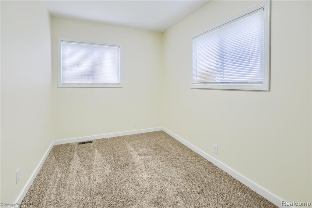 2127 Kenneth Street Burton, MI 48529 - Photo 42 of 49