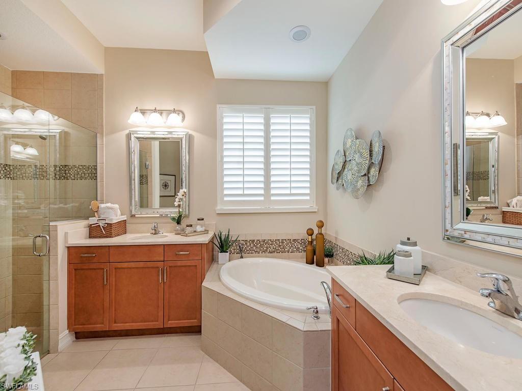 6521 Roma Way Naples, FL 34113 - Photo 9 of 26 Gallery Image 9