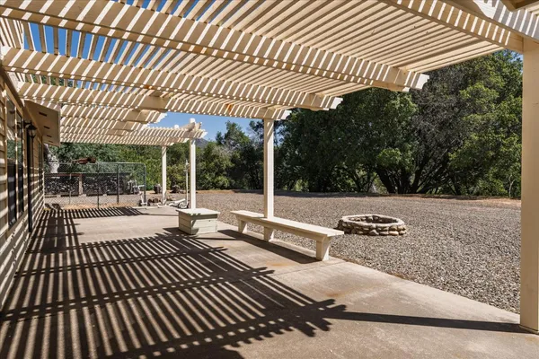 $450,000 | 3668 Homestead Road, Mariposa, CA 95338