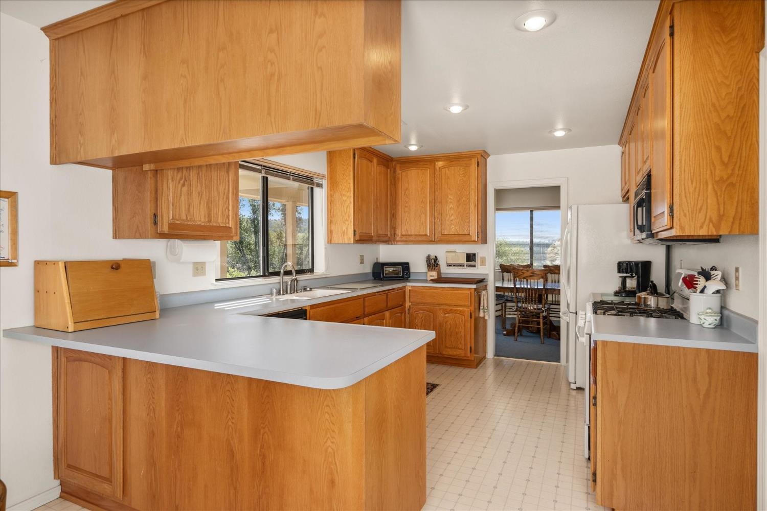 3668 Homestead Road Mariposa, CA 95338 - Photo 9 of 34 Gallery Image 9
