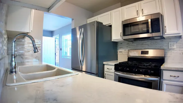 $3,375 | 3934 Marine View Avenue, Unit 3934 1/2, San Diego, CA 92113