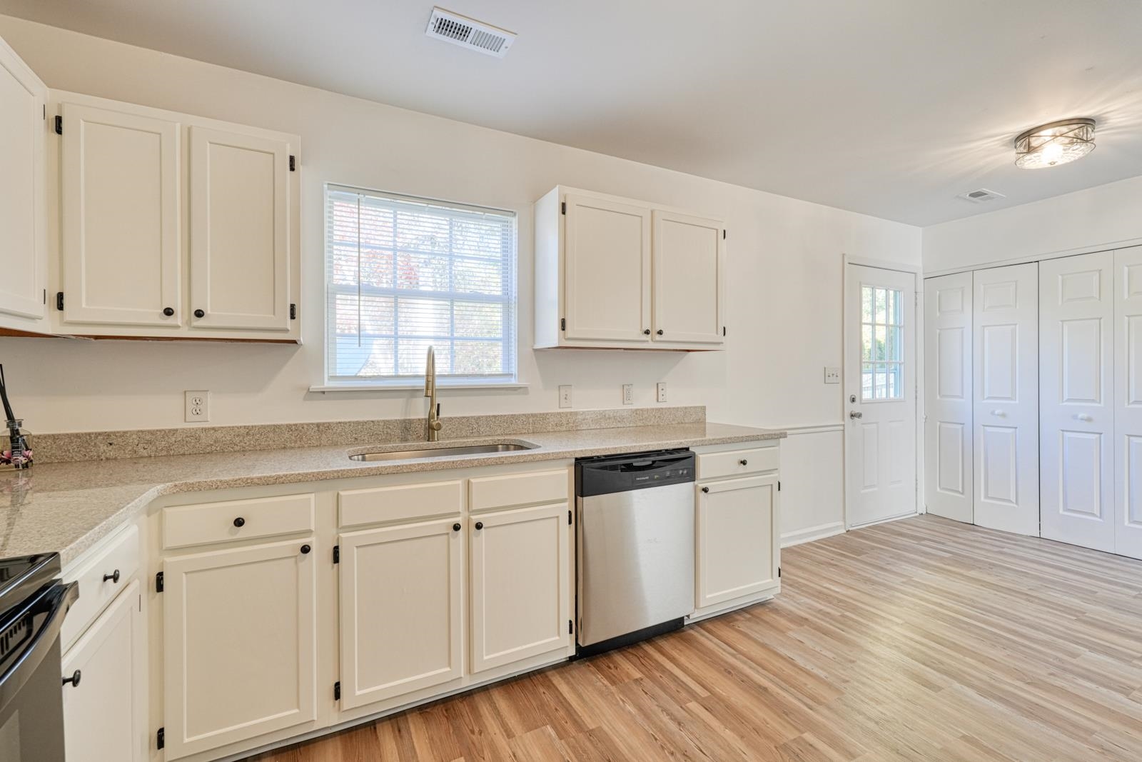 138 Gower Road Spartanburg, SC 29303 - Photo 10 of 28 Gallery Image 10