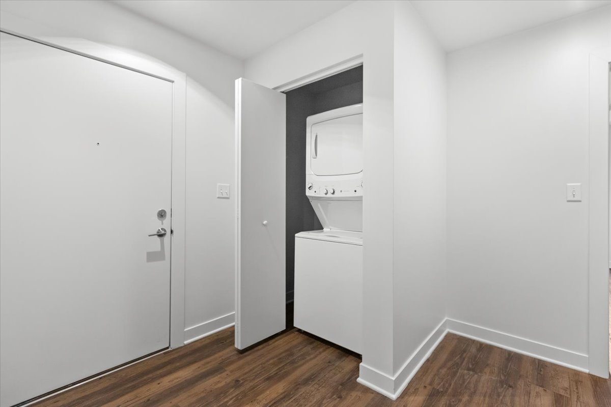 500 North Northwest Highway, Unit 111 Park Ridge, IL 60068 - Photo 11 of 12 a view of small space with wooden floor