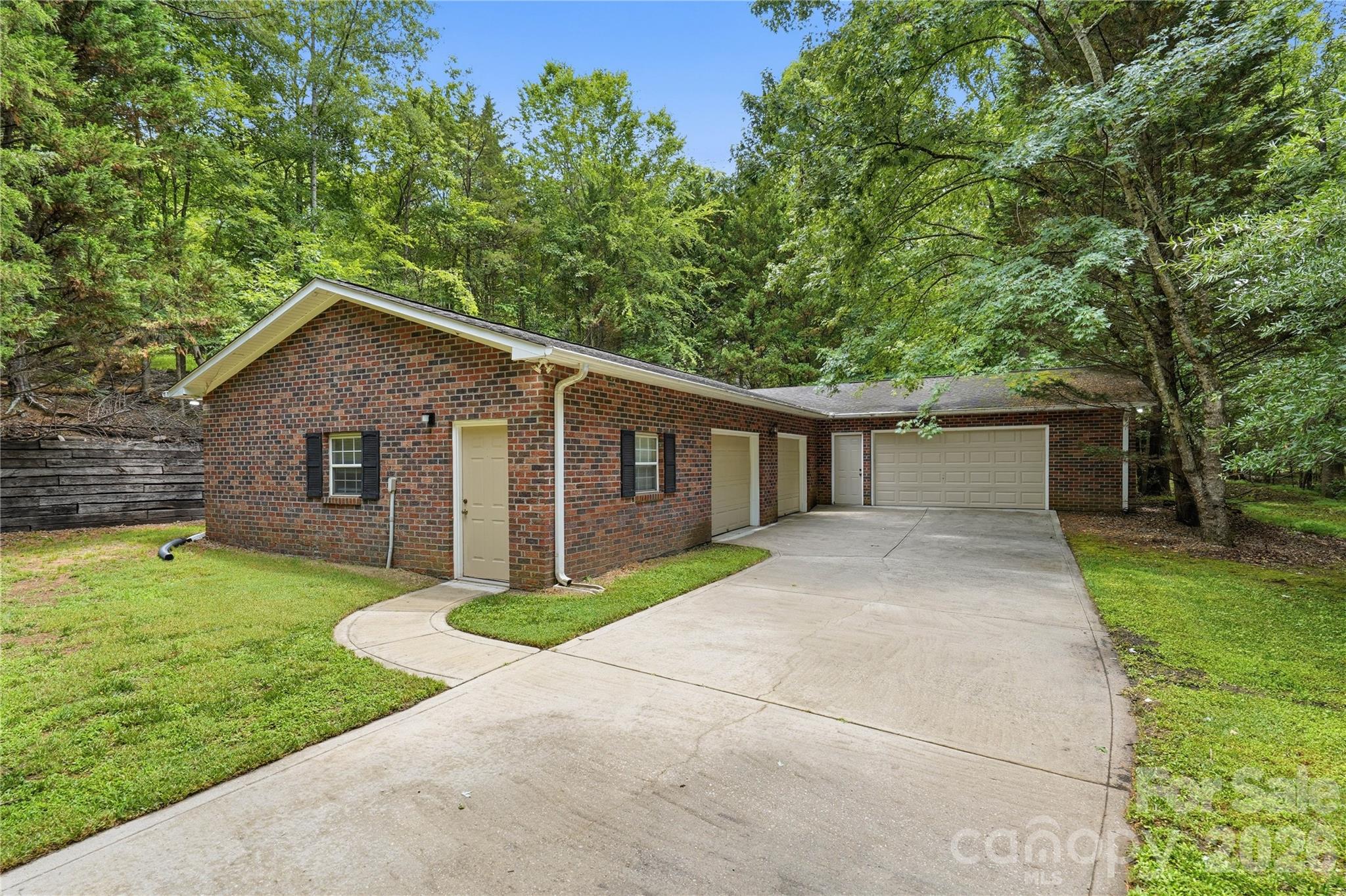 201 Old Bell Road Charlotte, NC 28270 - Photo 3 of 39